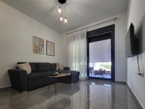 Thἕros Exceptional Residence